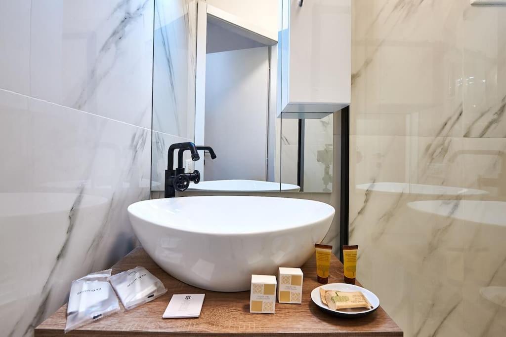 Lux Vatican Suite In Front Of Saint Peter! Рим Экстерьер фото